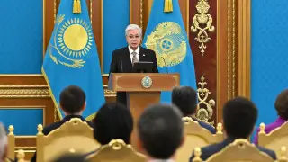 Токаев наградил известных казахстанских учёных