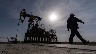 О резком падении добычи нефти сообщили в правительстве Казахстана