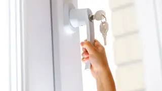 Ребёнок выпал из окна 13-го этажа в Астане