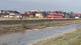 Плесень, сырость и вода: жители Атырау живут в подтопленных домах