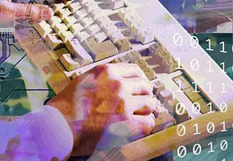 Правительство проконтролирует e-mail сообщения британцев  