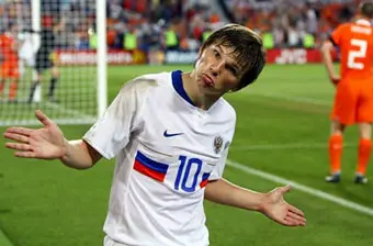 Зарплата Аршавина оказалась слишком высокой для "Арсенала" 