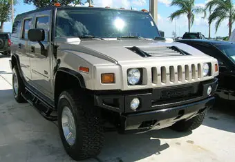 Водители "Хаммеров" больше всех платят штрафы