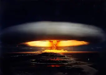 Обама предложил сократить ядерный арсенал США и России