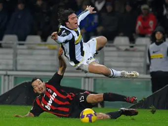 "Барселона" в родных стенах одолела "Реал"