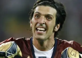 "Ювентус" хочет обменять Буффона на Рибери