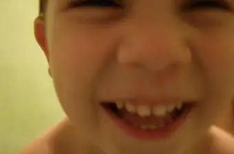 Люди с широкой улыбкой разводятся в три раза реже