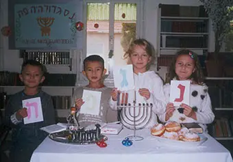 Еврейские центры зажгут свечи в память убитого в Мумбаи раввина