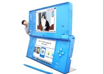 Американец собрал из кубиков Lego игровую приставку в человеческий рост