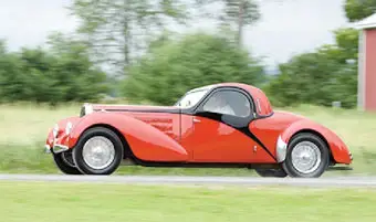 В гараже простого английского хирурга нашли раритетный "Бугатти"